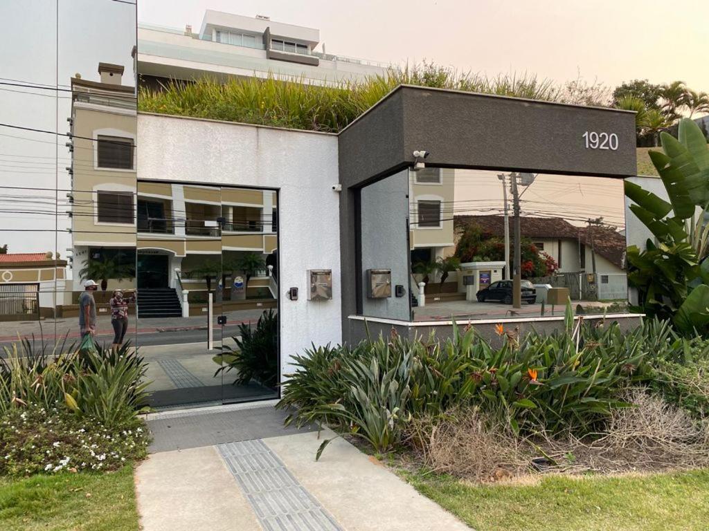 Apartamento Design Com Piscina E Vista Espetacular Florianopolis Exterior photo